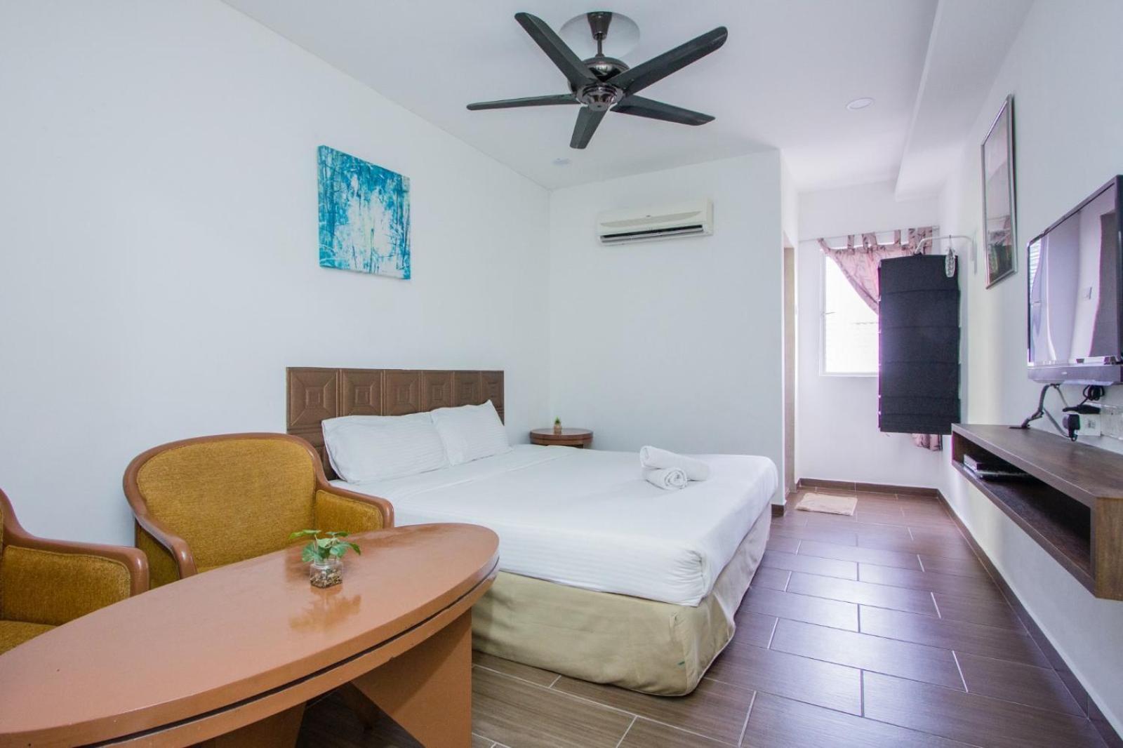 Nautilus Bay Home Inn Джорджтаун Экстерьер фото